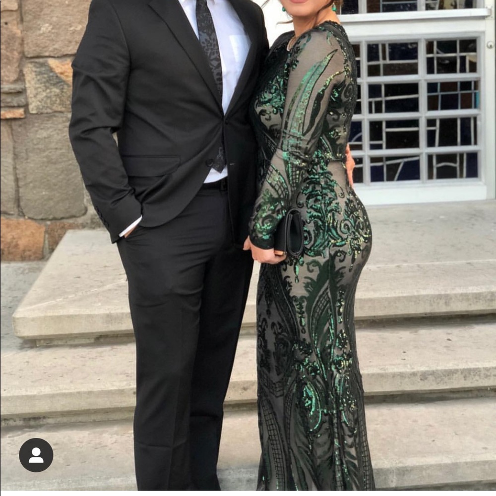 Green long sleeve dress, wedding guest